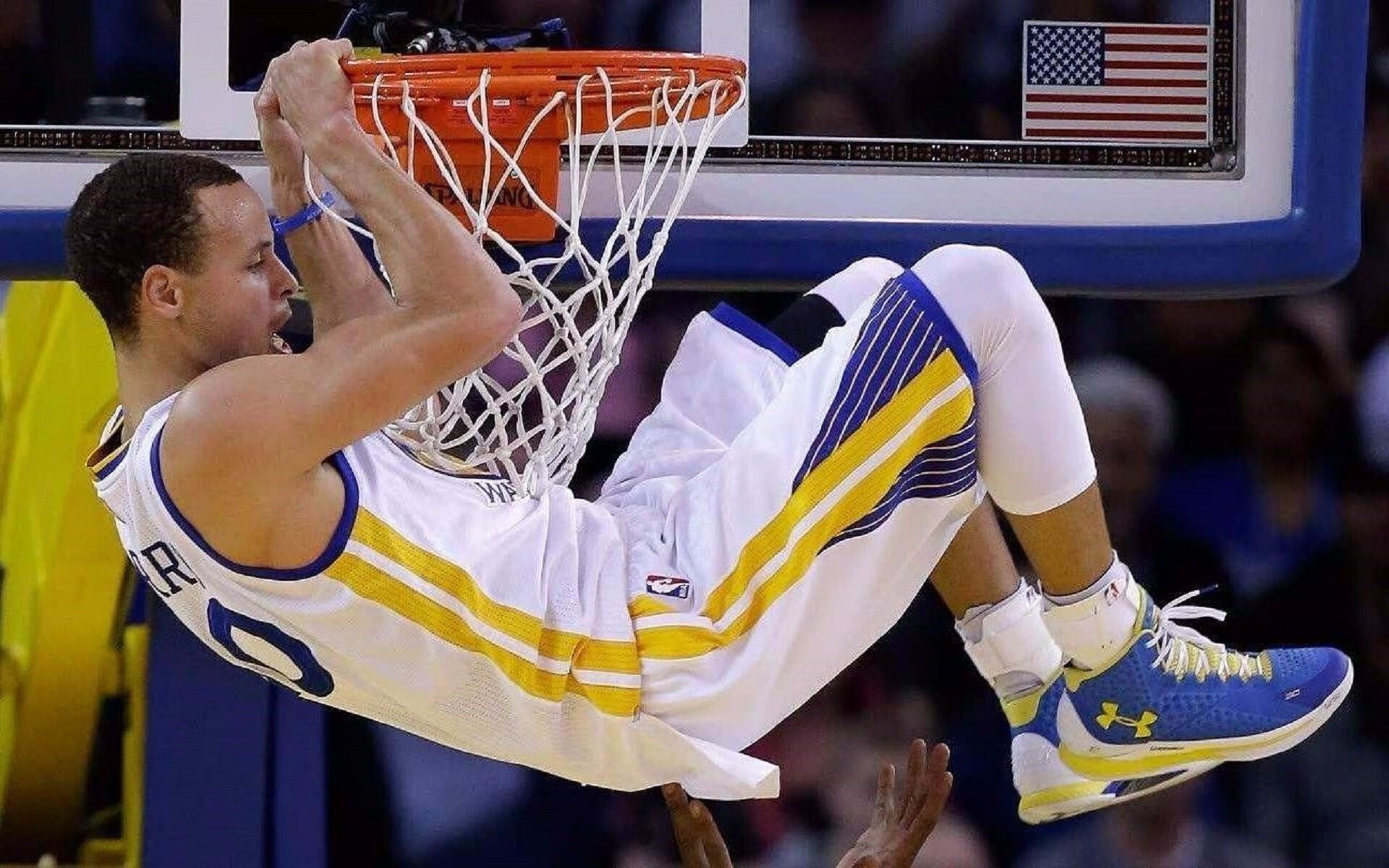 NBA总决赛激战正酣，凯尔特人 vs 独行侠，谁能问鼎总冠军？