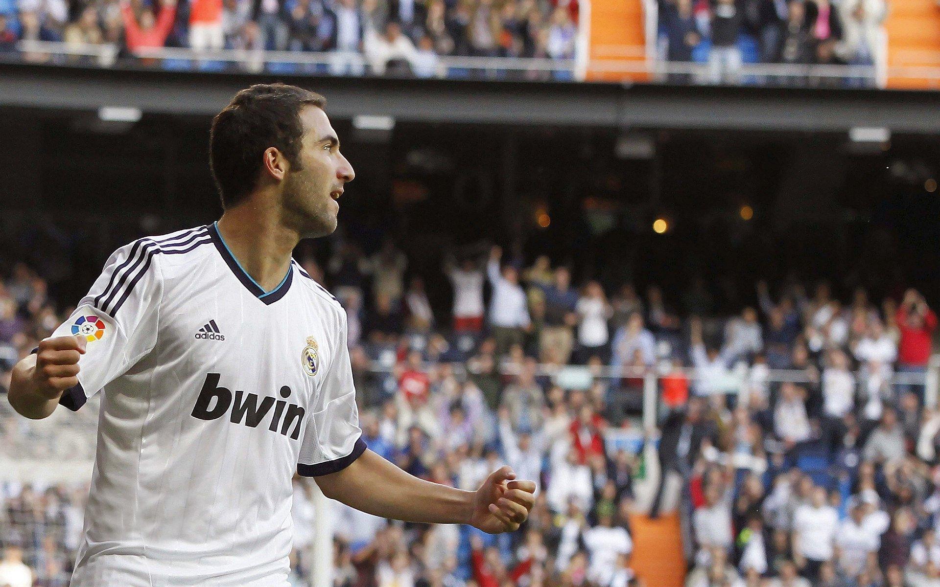 23分钟狂送11次助攻！36岁老将油箱满格，率队冲刺季后赛关键战